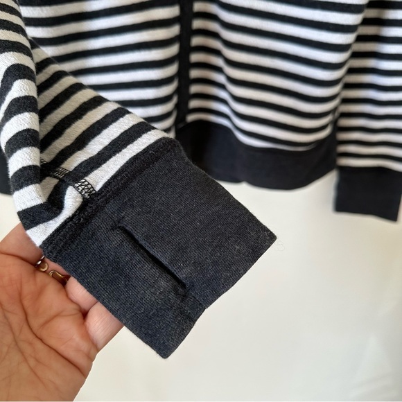 Lululemon In A Cinch Long Sleeve Top Heathered Black and White/ Gray Size 6 - Picture 5 of 8